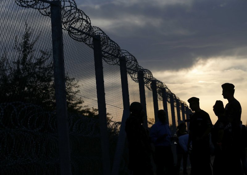 Szijjarto objasnio zašto Mađarska gradi novi zid na granici