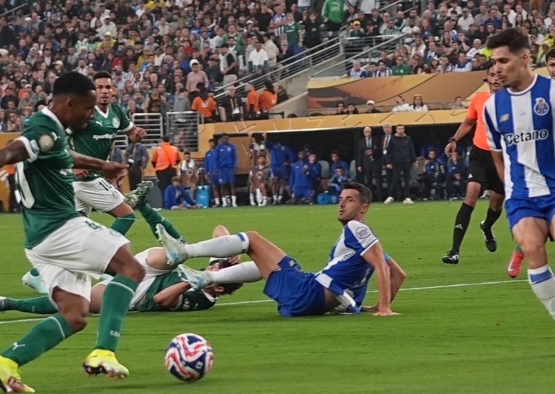 Palmeiras i Porto remizirali, Botafogo svladao Seattle