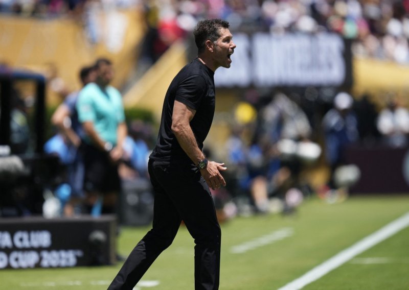 Simeone ljutit nakon teškog poraza: 'PSG vidi što fali i potroši 70 milijuna'