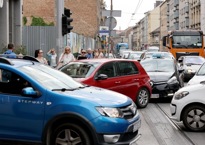 FOTO Zagreb postaje veliko gradilište, u Ilici danas prometni kaos!