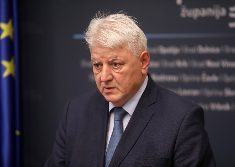 U Saboru peti put prisegnuo SDP-ov Zlatko Komadina