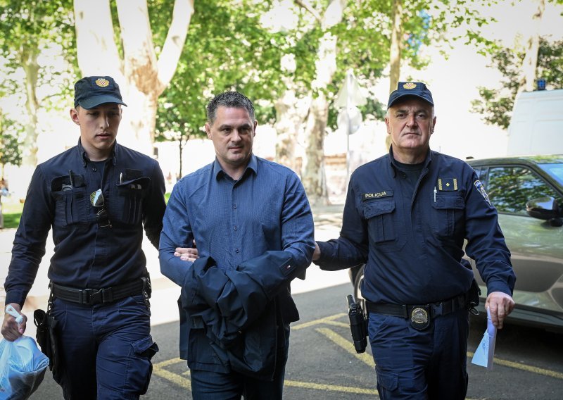Kosta Kostanjević podnio ostavku i izlazi iz pritvora