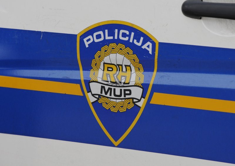 Dvojica pritvorena zbog napada na policajca u Ogulinu