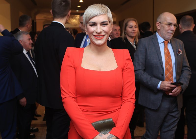 Nika Fleiss rodila sina, a njezina emotivna poruka sve je raznježila