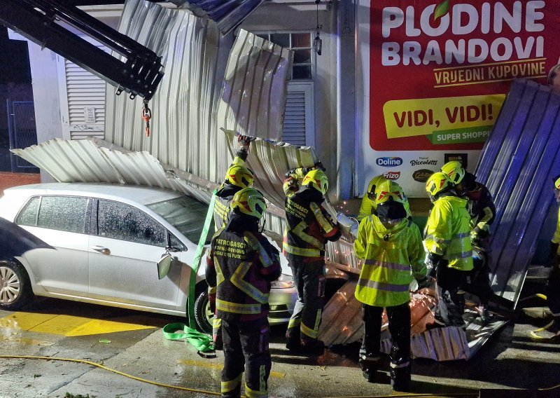 Zbog nevremena niz pomorskih nezgoda, prošle noći stiglo više od 270 poziva