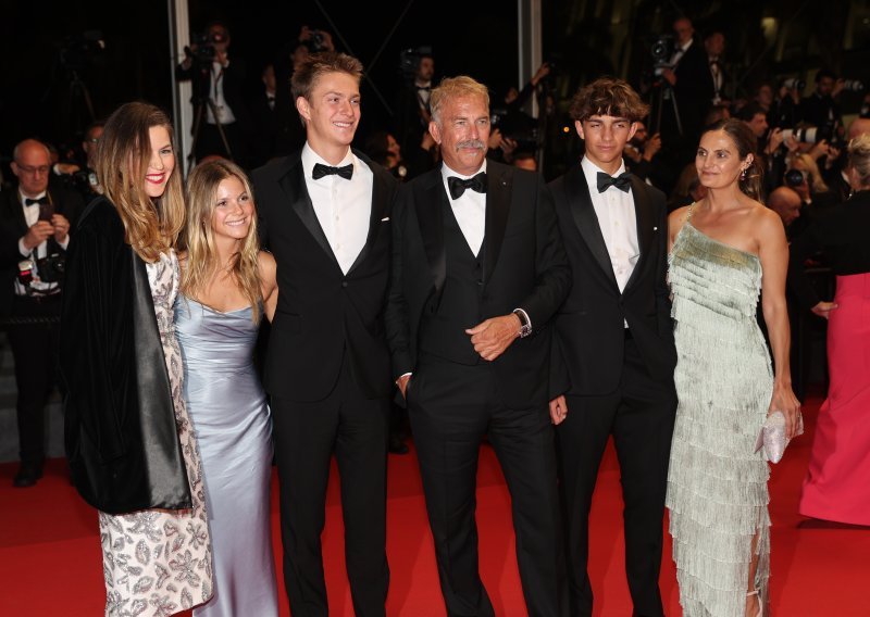 Kevin Costner iskreno o izazovima očinstva: 'Pokušavam im pružiti dom kojem će se vraćati'
