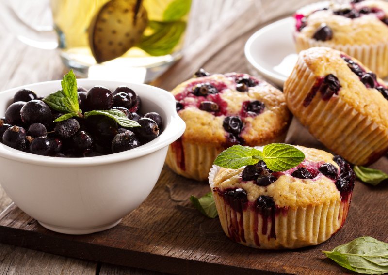 Tako sočni i mirisni: Mini muffini od borovnica bit će pravi hit kad ih stavite na stol