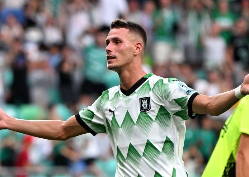 Lani se nudio Dinamu, a sad je transferom srušio klupski rekord