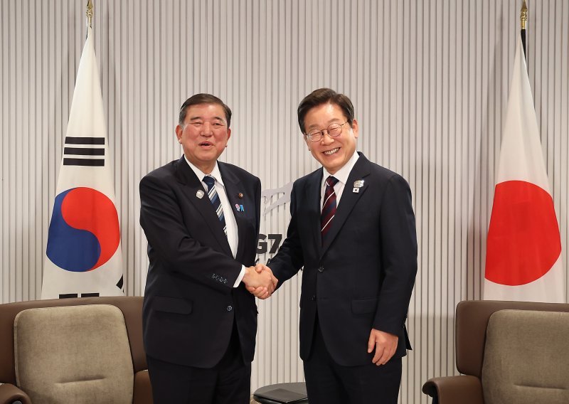 Čelnici Južne Koreje i Japana na prvom sastanku najavili jačanje odnosa