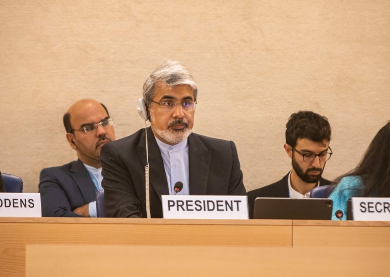 Iran kazao da će odgovoriti 'snažno i ozbiljno' ako se SAD izravno uključi