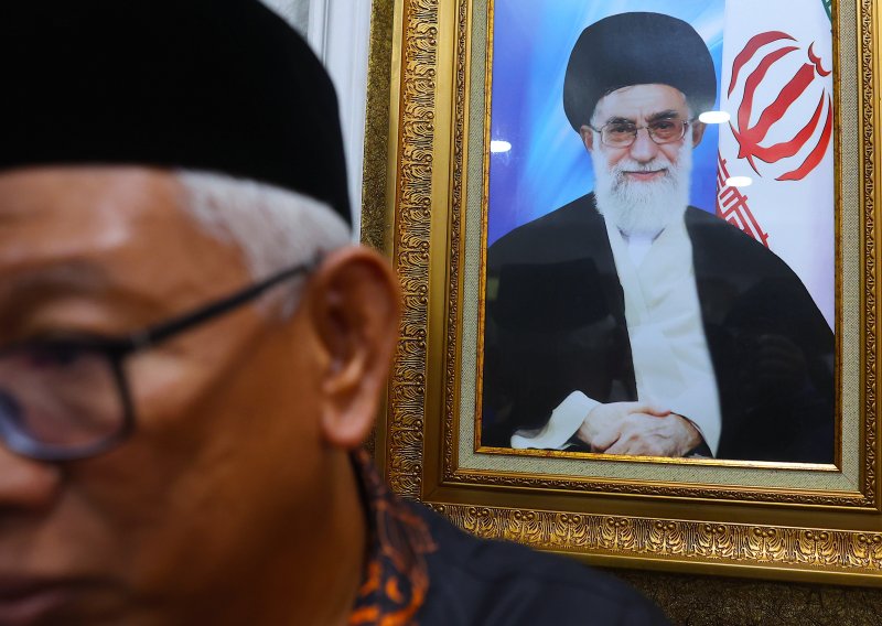 Hamnei u slučaju napada SAD-a: Iranci ne reagiraju dobro na jezik prijetnje