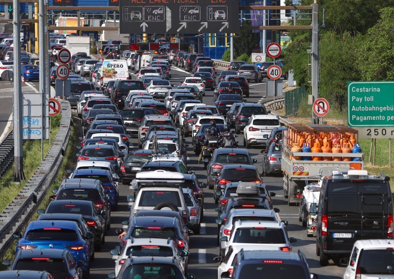 Gužve i kolone na cestama diljem zemlje, nesreća u tunelu Sv. Marko: HAK objavio gdje su zastoji