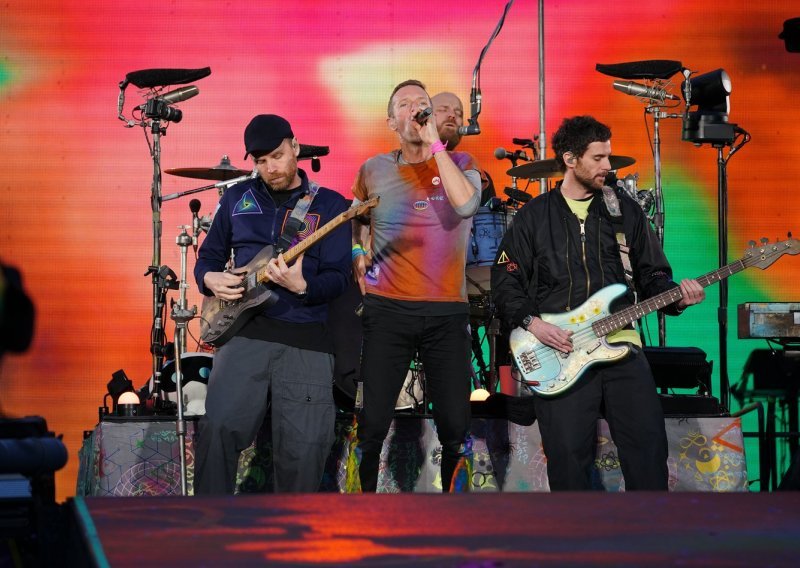 Coldplay objavljuje albume na pločama od recikliranih plastičnih boca