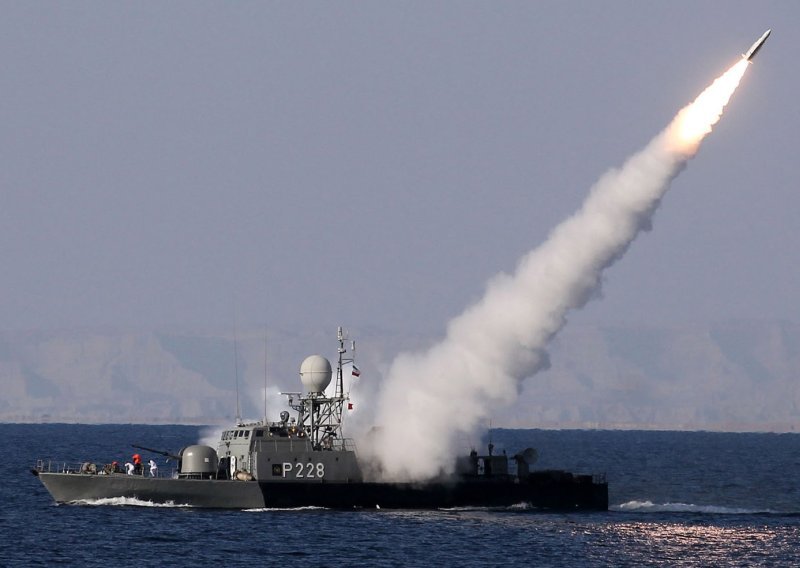 Iranski parlament izglasao zatvaranje Hormuškog tjesnaca? Evo zašto je toliko važan