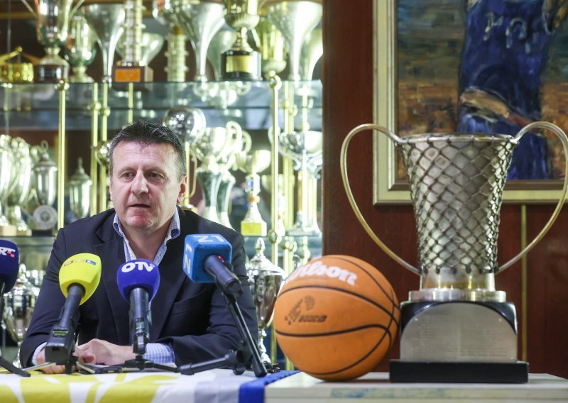 Direktor Cibone otkrio koliki je dug pa potvrdio: Treneru i igračima sam ponudio raskid ugovora