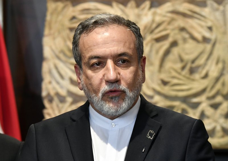 Iran ne želi pregovarati dok traju izraelski napadi, Trump još razmišlja