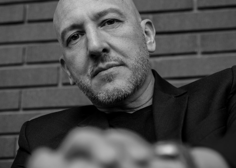 Sudac i pisac koji diže prašinu u Srbiji: Sustav postoji na šutnji siromašnih, država bez njih ne bi opstala