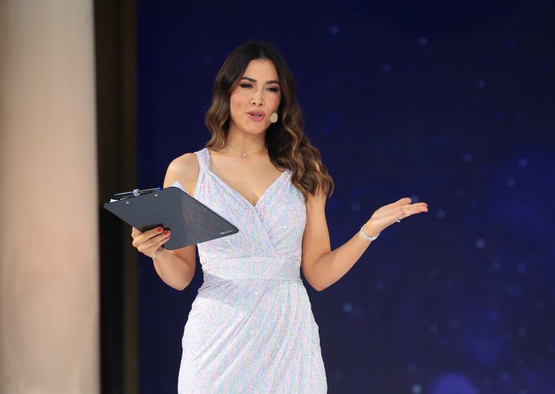 Praznik za oči: Lana Banely kao zvijezda modnog događaja