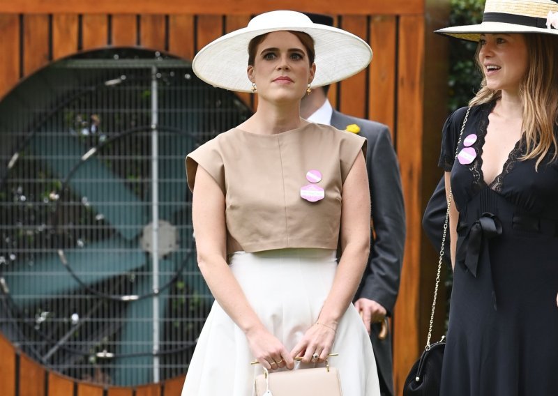 Chic look: Elegantna princeza prekršila strogi dress code