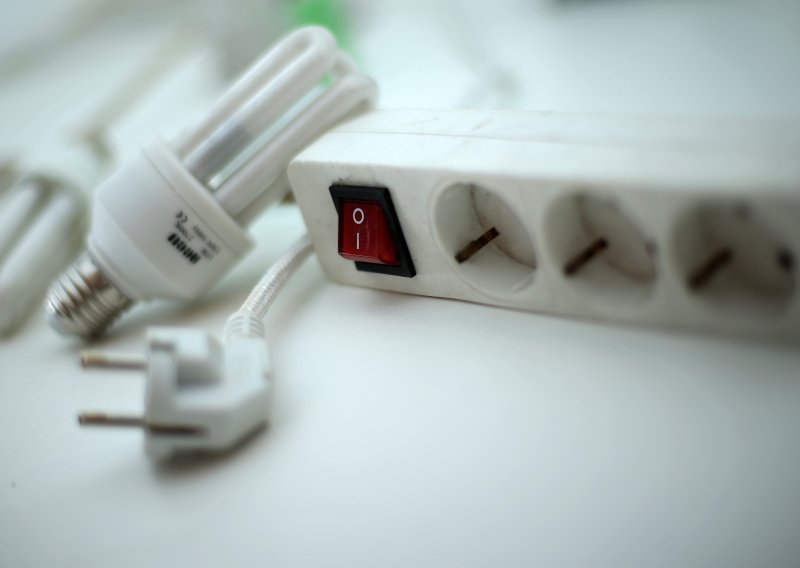 Stručnjaci upozoravaju: Osjetite li ovaj miris u kući odmah pozovite električara!
