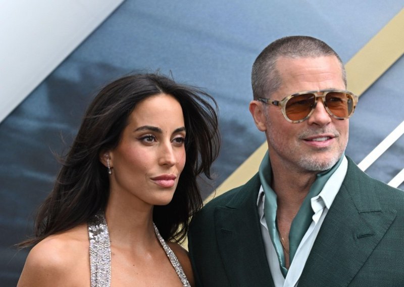 Ovaj trenutak sve govori: Brad Pitt i Ines de Ramon pokazali pravu intimnost na crvenom tepihu