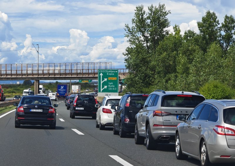 Zbog pojačanog prometa povremeni zastoji, evo gdje