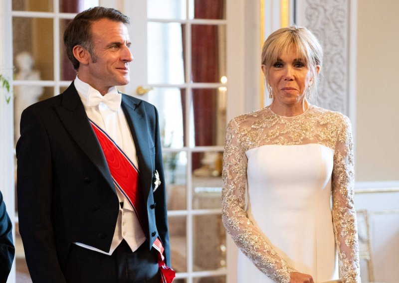 Efektna haljina Brigitte Macron utjelovljenje je francuskog chica, a njoj dobro pristaje