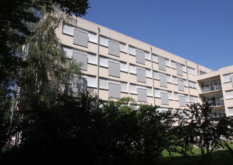 Izbio požar u studentskom domu u Zagrebu: 'Dim je išao niz hodnik, a stakla su razbijena'