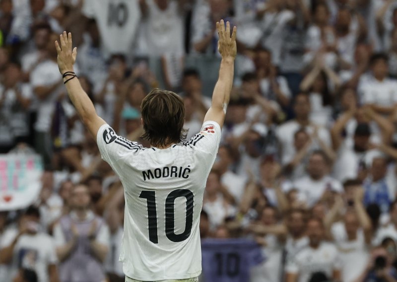 Luka Modrić odlazi iz Reala, a sad se zna tko će naslijediti njegovu 'desetku'