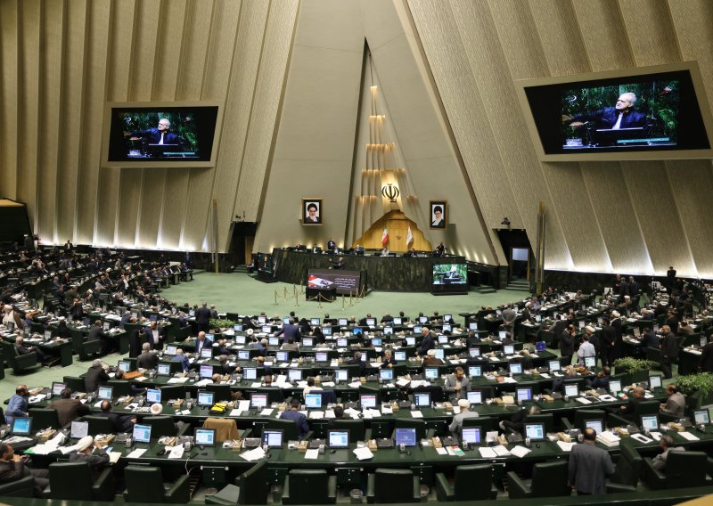 Iranski parlament odobrio prekid suradnje s UN-ovom nuklearnom agencijom