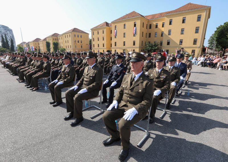 Na HVU-u održana svečana promocija 126 polaznika vojnih škola