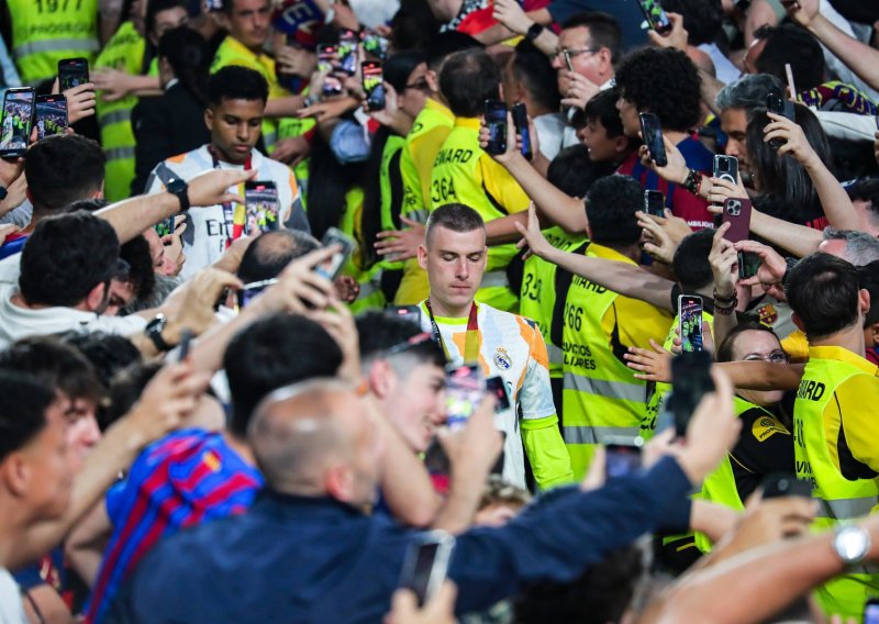 Ne igra u Realu, a odbio je City, PSG, United... Marca piše da je supruga zadovoljna i to mu je dovoljno