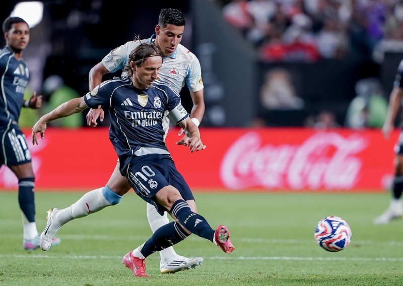 Pogledajte što je Modrić izveo dok mu je stadion skandirao