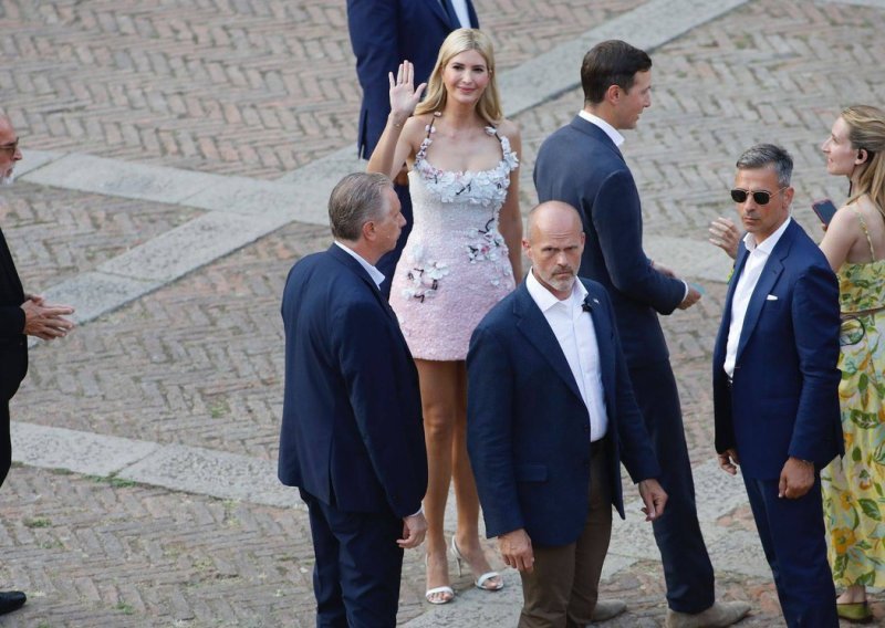 Ne pita za cijenu: Ivanka Trump nadmašila je samu sebe u haljini koja košta bogatstvo