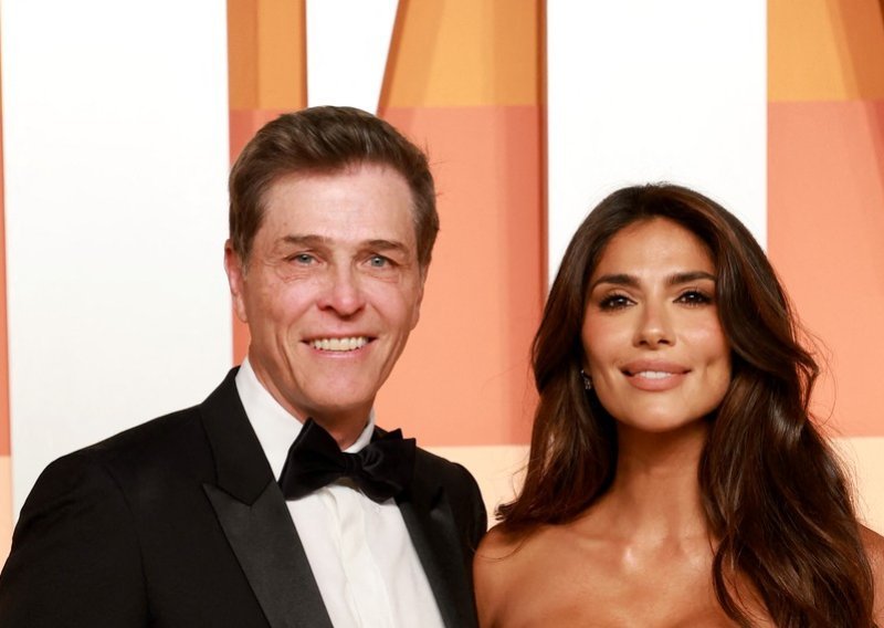 Bivši suprug Lauren Sanchez nakon što ga je prevarila našao sreću s 20 godina mlađim modelom