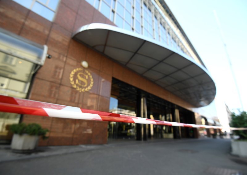 Palo staklo s hotela Sheraton: 'Samo sam čula kako je nešto puklo i rasprsnulo se'