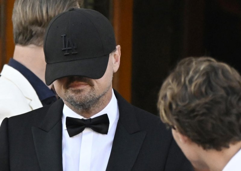 Sa šiltericom na Bezosovo svadbeno slavlje: Leonardo DiCaprio ne odustaje od skrivanja