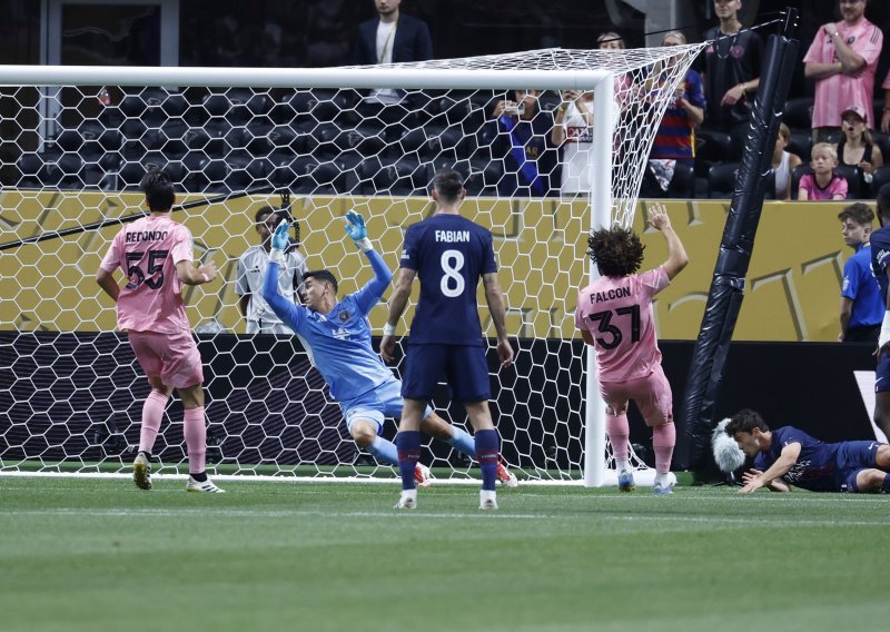 Pogledajte fantastičan gol PSG-a. Poigravali su se s Messijevom obranom