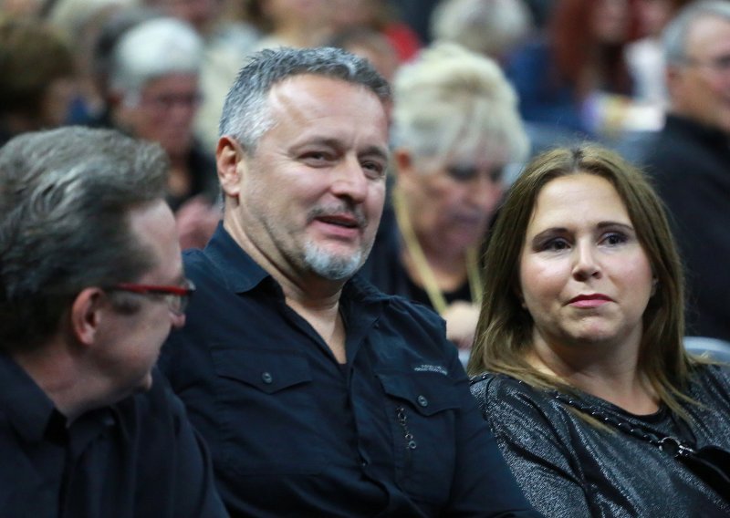 Oglasila se i Thompsonova supruga Sandra sa znakovitom porukom