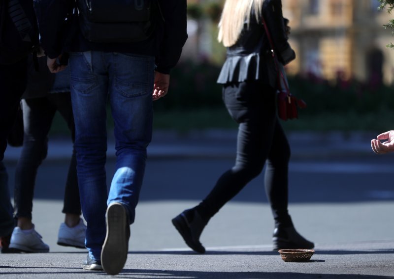 Veliko istraživanje: Evo što Hrvati misle o vezama za posao i stranačkoj iskaznici