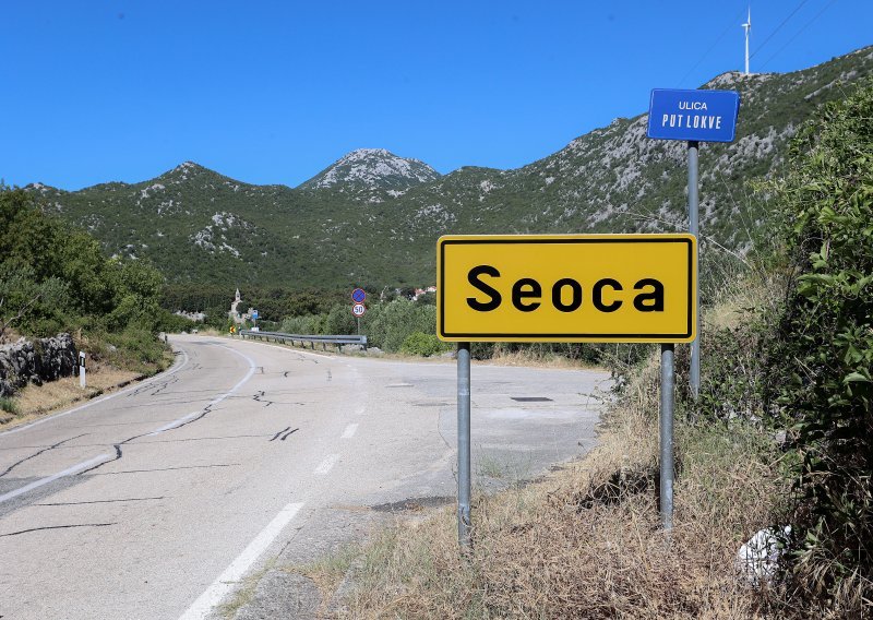 Mladiću koji je traktorom ubio očuha jednomjesečni pritvor