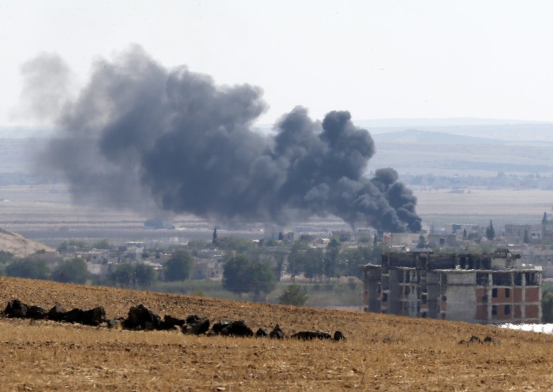 ISIS osvaja Kobane bombašima samoubojicama
