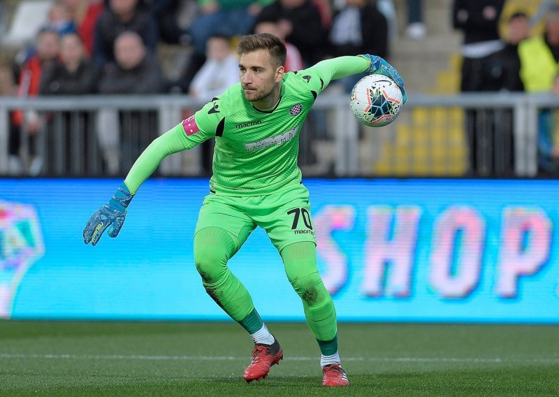 Bivši golman Hajduka i nekadašnji bek Dinama stižu u Lokomotivu