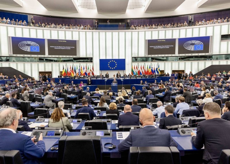 Najviši dužnosnici Europskog parlamenta dobili masnu povišicu, pljušte reakcije: 'Bez riječi sam'