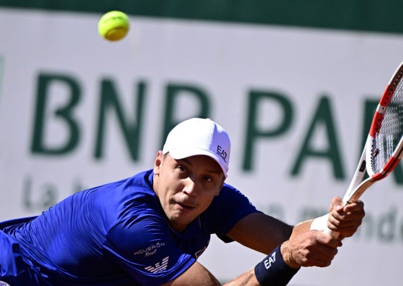 Šokatna ozljeda srpskog tenisača na Wimbledonu: Morao je predati meč