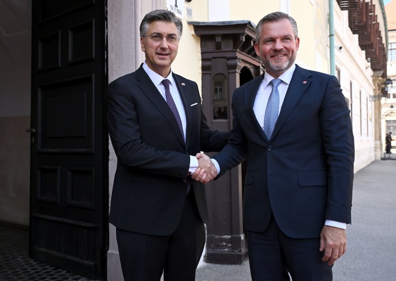 Pellegrini kod Plenkovića: Premijer mu zahvalio na evakuaciji Hrvata iz Izraela