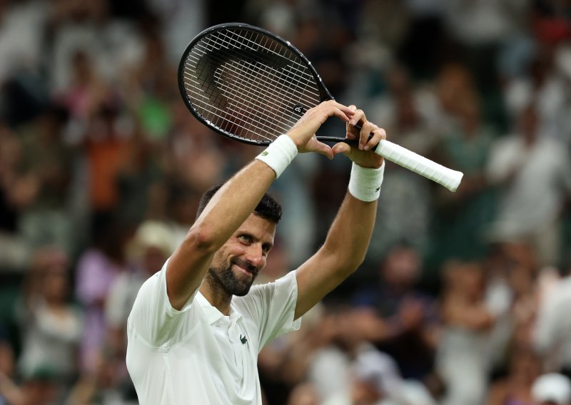 Đoković na terenu Wimbledona jednom gestom poslao poruku studentima i Vučiću