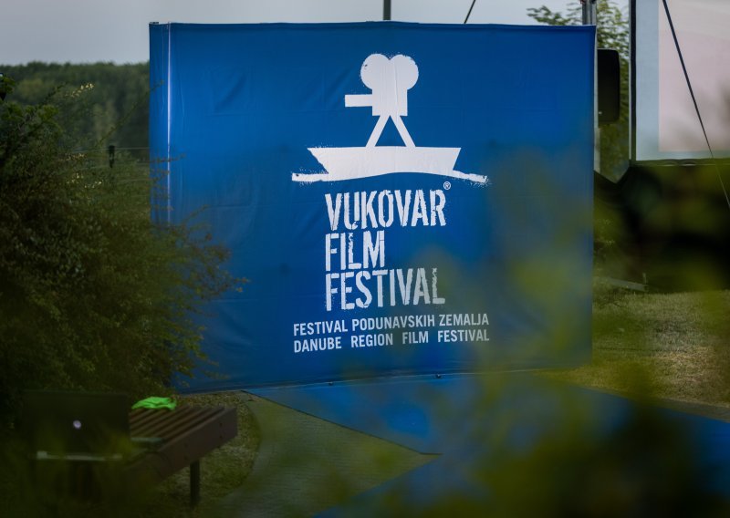 Filmovi dobitnika Zlatne palme i Oscara, te najveća mađarska box-office senzacija na Vukovar film festivalu