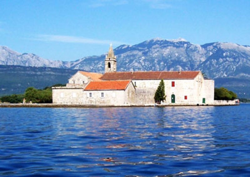 Otok i svetište Gospe od Milosti u Boki kotorskoj dobilo vodu