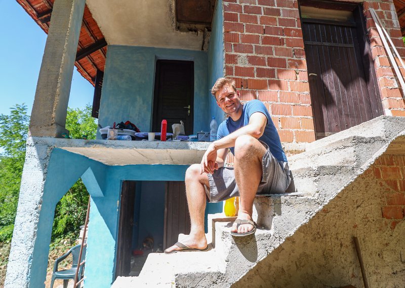 Influencer kupio kuću u Hrvatskoj za 5000 eura i postao viralna zvijezda